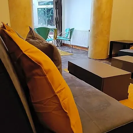 Hotel Super 7bed House - Hot Tub - Large Gathering Meets 3*