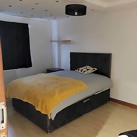 Hotel Super 7bed House - Hot Tub - Large Gathering Meets 3*